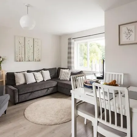 Spacious For 16 Near *